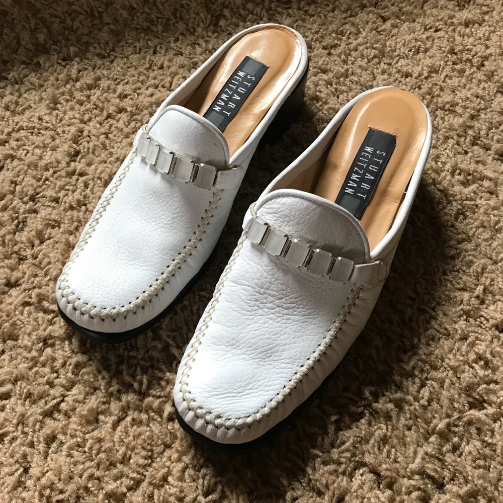 VINTAGE Y2K Quiet Luxury - Stuart Weitzman White Leather Loafer Mules Size 7.5